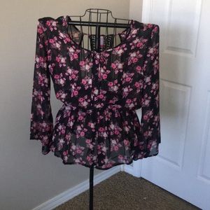 Black and Pink Adorable top!